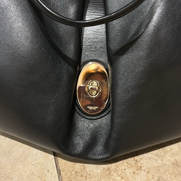 Coach Leather 👜👜 Hand Bag size 14x11x6 - Picture 2 of 12